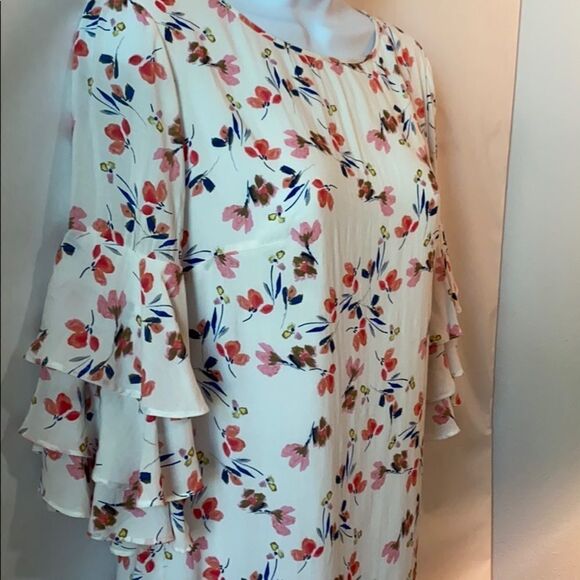 Chelsea & Violet Ruffled Sleeve Floral Dress - Picture 12 of 17